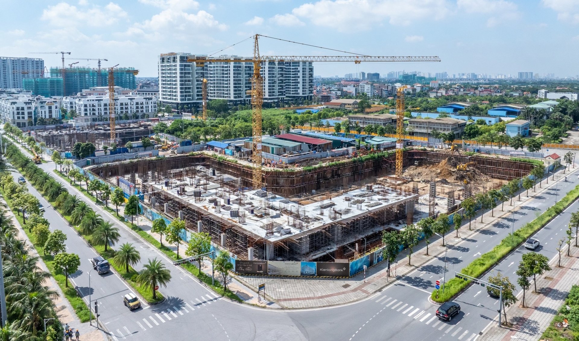 Tồn kho gia tăng, nợ vay của DN bất động sản leo đỉnh mới