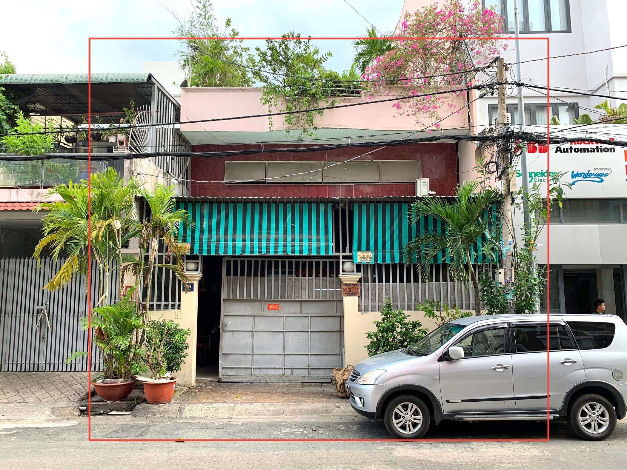 BÁN NHÀ 28-28A Trần Quang Quá
