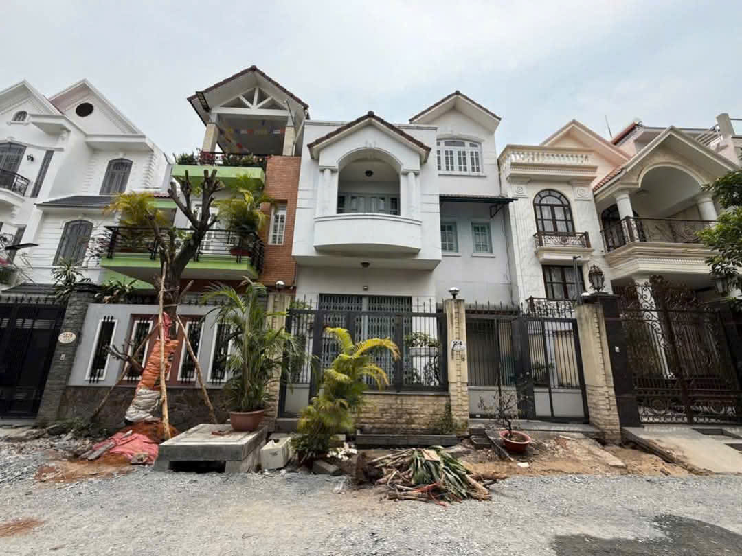 🚙🏡[17ty8- Biệt thự Quận 7] Chính chủ bán nhanh Villa ngay ngã 4 - Huỳnh Tấn Phát vs Nguyễn Thị Thập Quận 7.