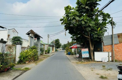 Khu dân cư mặt tiền đường Nguyễn Phong Sắc cách ngã tư Quảng Việt 200m
