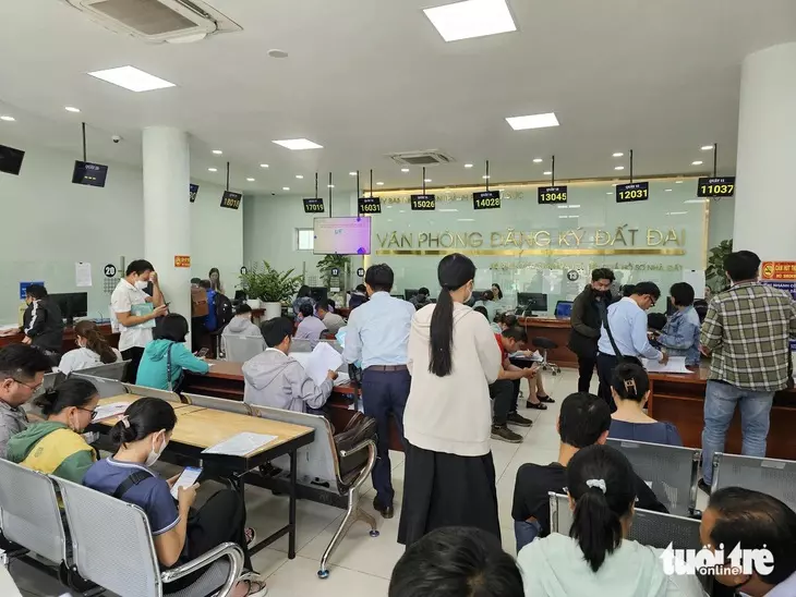 Có nên bỏ địa hạt công chứng nhà đất, người dân có thể công chứng ở bất kỳ nơi nào?