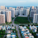 Tín dụng kinh doanh bất động sản tăng 28%, chuyên gia cảnh báo rủi ro