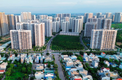 Tín dụng kinh doanh bất động sản tăng 28%, chuyên gia cảnh báo rủi ro