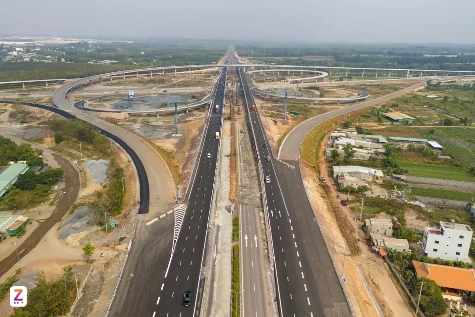 Hôm nay thông xe cao tốc Biên Hòa - Vũng Tàu và loạt tuyến miền Trung