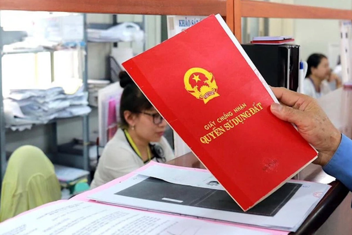 Kể từ nay, việc đứng tên trên sổ đỏ sẽ có sự thay đổi lớn