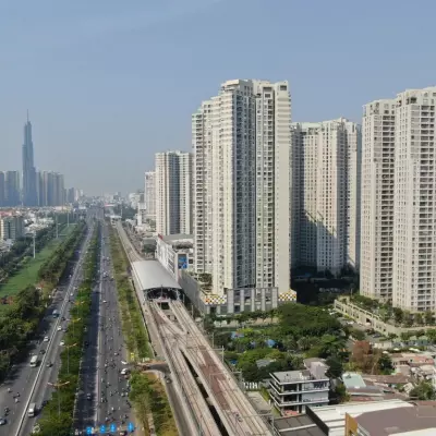 Giá chung cư TP. HCM leo thang, rủi ro bắt đầu lộ rõ