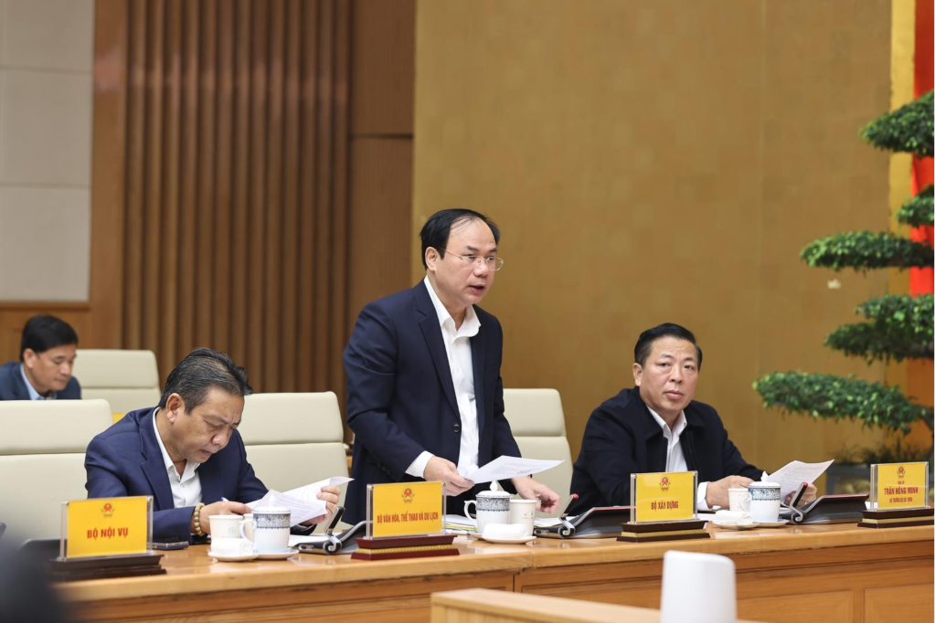 Thủ tướng: Điều chỉnh chính sách nhà ở xã hội, đẩy mạnh nhà cho thuê- Ảnh 4.