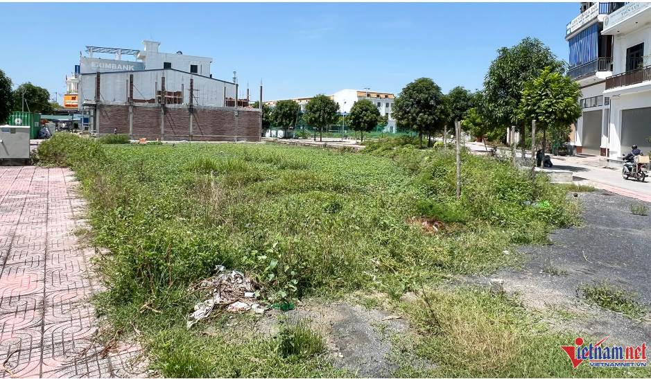 Đất nông nghiệp trong khu dân cư: Chuyển sang đất ở có phải xin tỉnh?