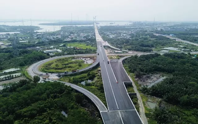 Từ bài toán giãn dân của Hà Nội sang tương lai cửa ngõ phía Tây TP. HCM