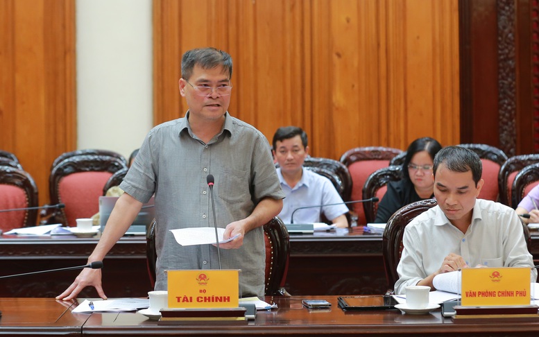 thu-truong-bo-tai-chinh-bui-van-khang-17575038035941205339021.jpg