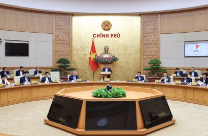 Thủ tướng Chính phủ lưu ý giá vàng, giá bất động sản đang neo cao