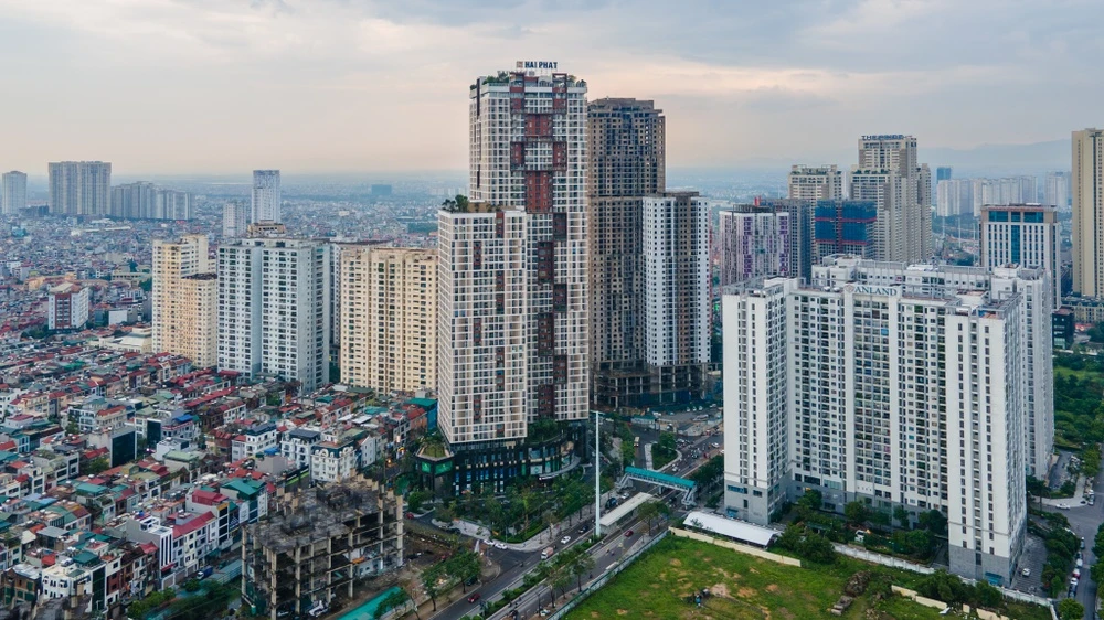 Giao dịch chung cư cũ giảm mạnh, giá vẫn 'trên trời'