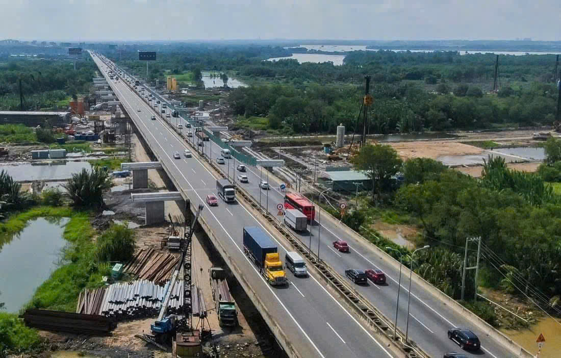 Tái cân bằng thị trường bất động sản Thành phố Hồ Chí Minh